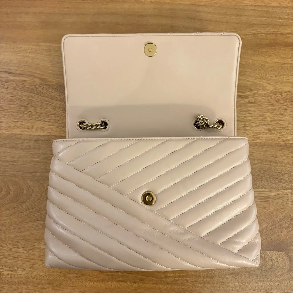 Tory Burch Kira Chevron Quilted Shoulder Bag Medium Devon Sand